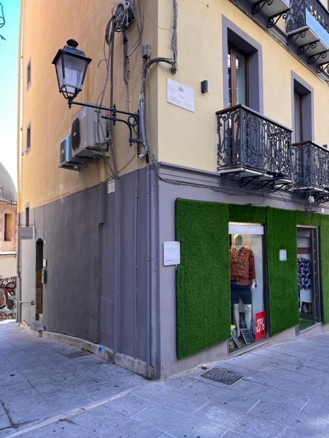 Studio Apartments Centro Storico Via Manno 칼리아리 외부 사진
