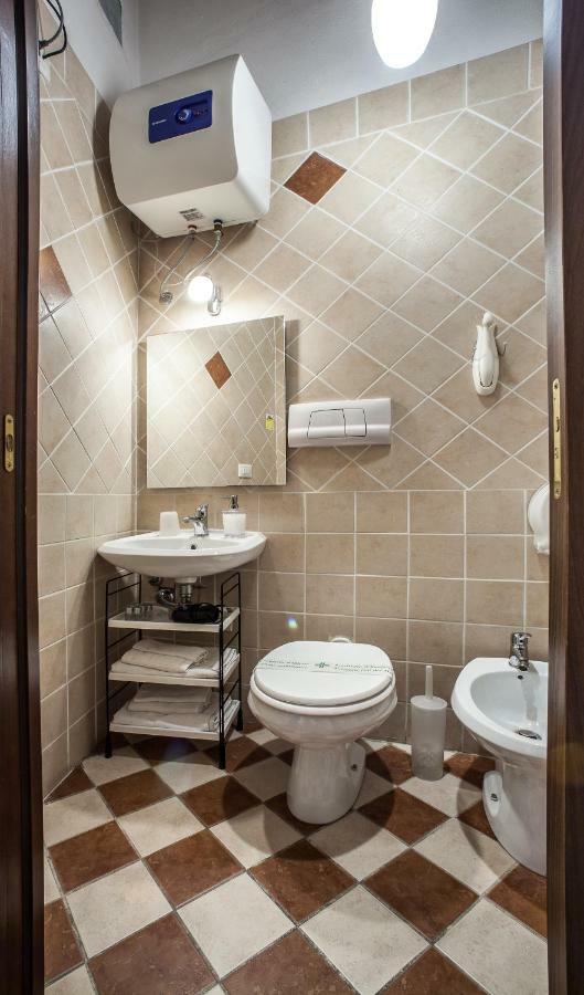 Studio Apartments Centro Storico Via Manno 칼리아리 외부 사진